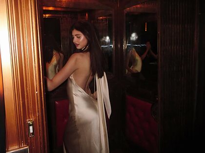 Mollyflorio nude photo #24