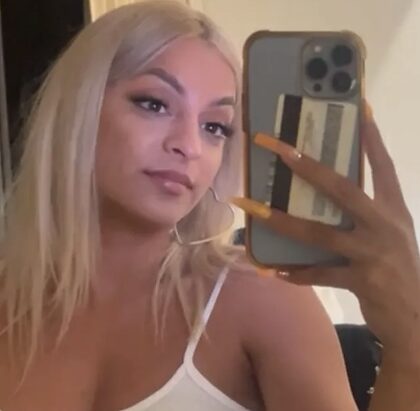 moniiqquee22 nude photo #1