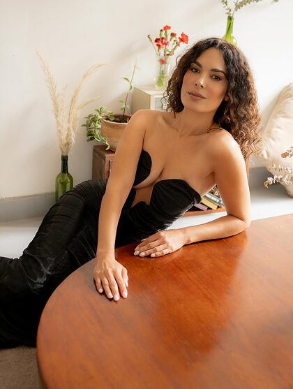 Nadine Velazquez nude photo #34