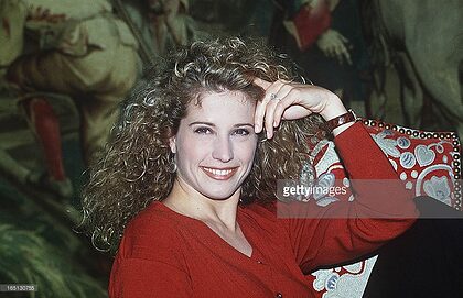 Nancy Travis nude photo #35