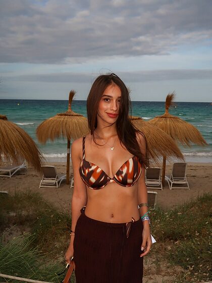 Nelli Omolnar nude photo #50