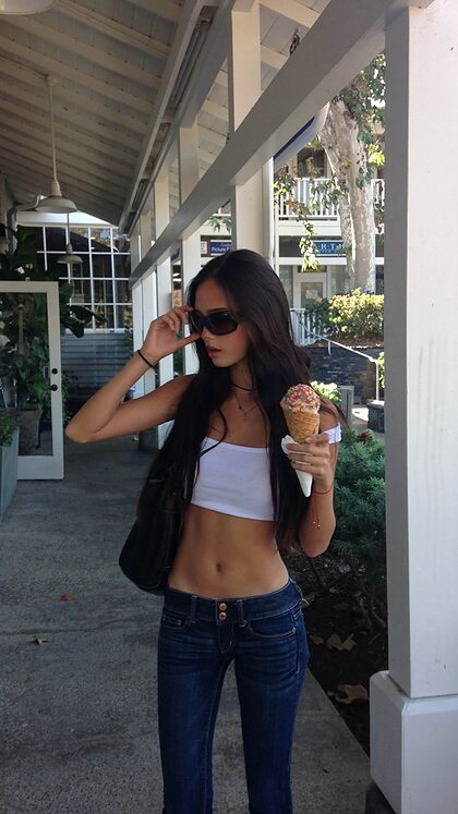 Olivia Ganes nude photo #10