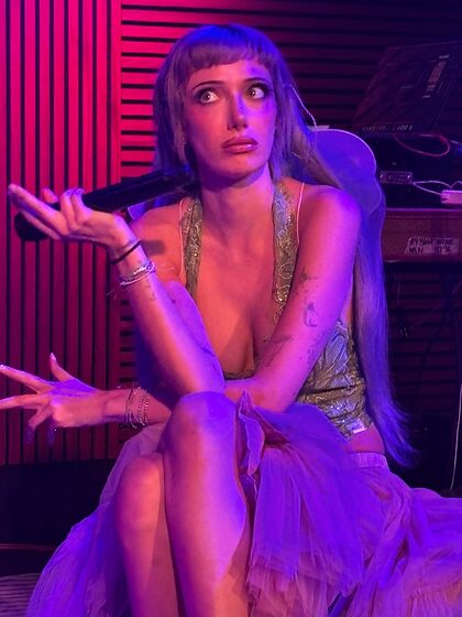 Olivia O'Brien nude photo #18