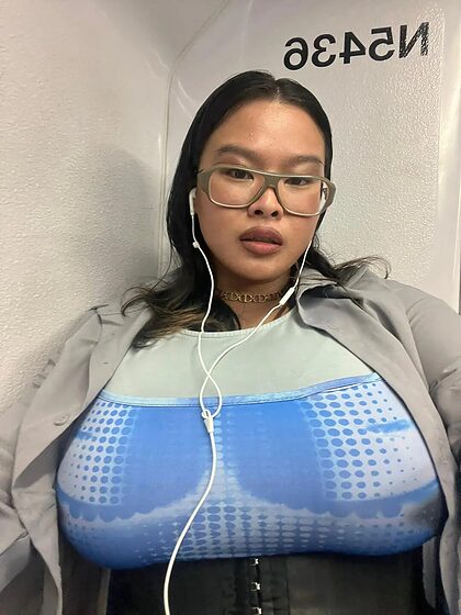 Ouibutterup nude photo #10