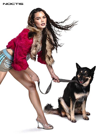 Paris Berelc nude photo #4