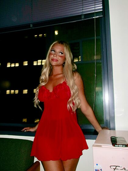 parkerlouiseee nude photo #9