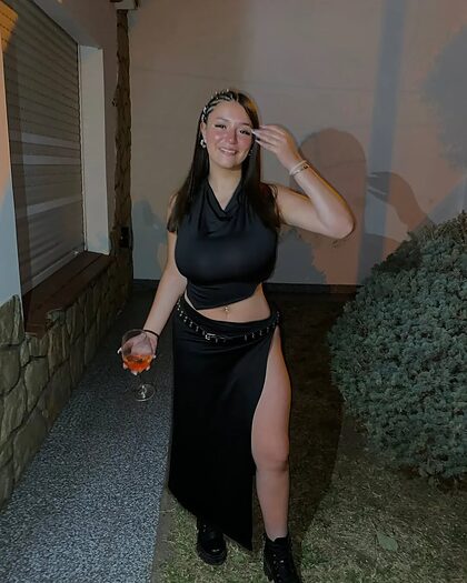 Pili C nude photo #1