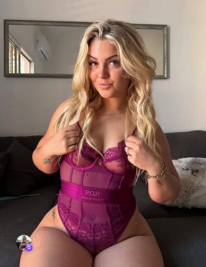 Porscha nude photo #7