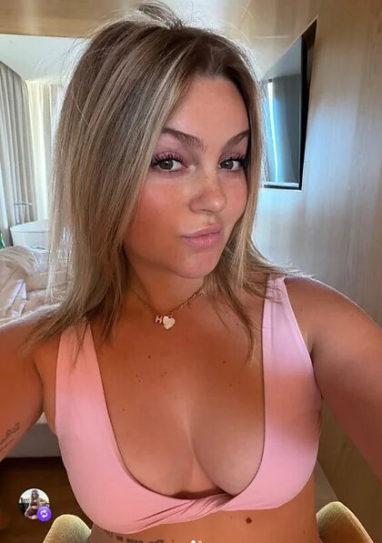 Porscha nude photo #10