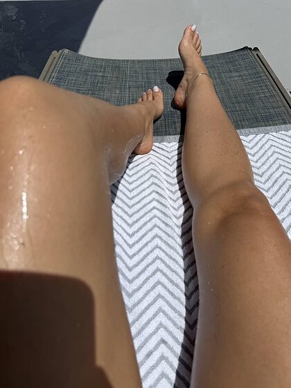 pretty feet skye nude photo #14