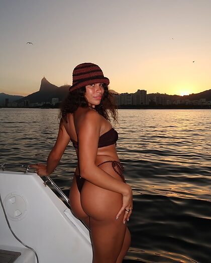 Priscila Evelyn nude photo #8