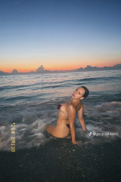 pupsiksoni nude photo #8