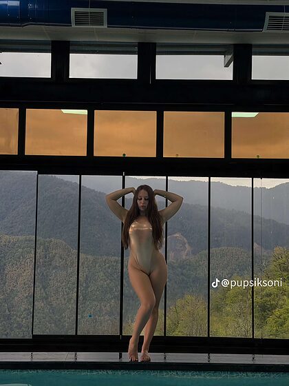 pupsiksoni nude photo #12
