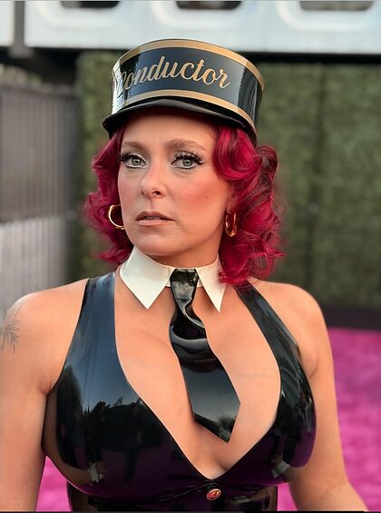 Rachel Bloom nude photo #14