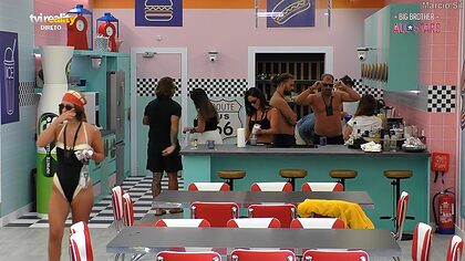 Reality TV Portugal nude photo #7