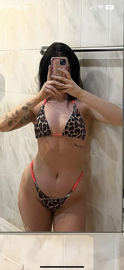 Rhiannon Falconer nude photo #19