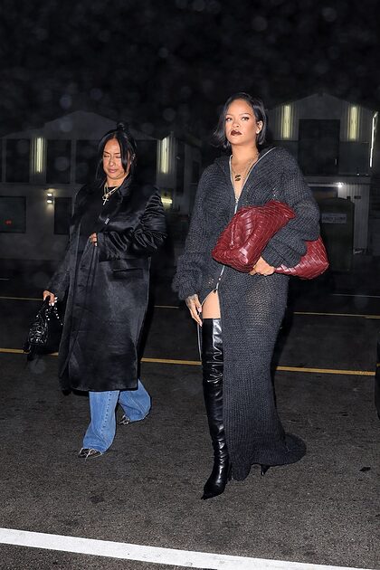 Rihanna nude photo #658