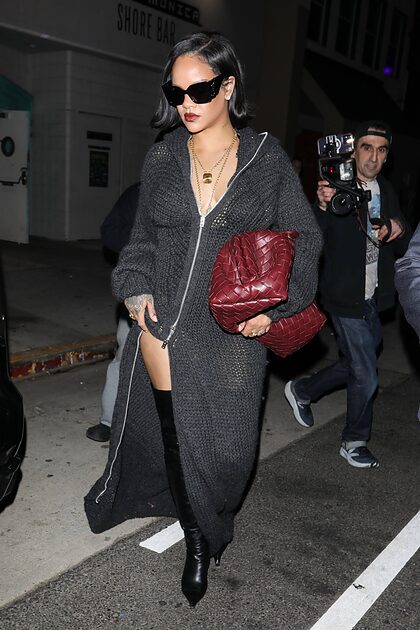 Rihanna nude photo #659