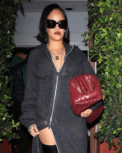 Rihanna nude photo #661