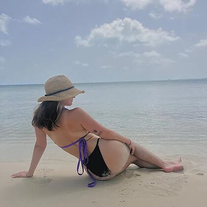 Riley F nude photo #5