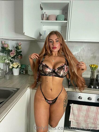 RosieMayHarper nude photo #20