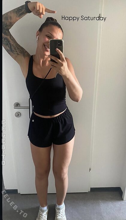 Sabrina Zarazik nude photo #5