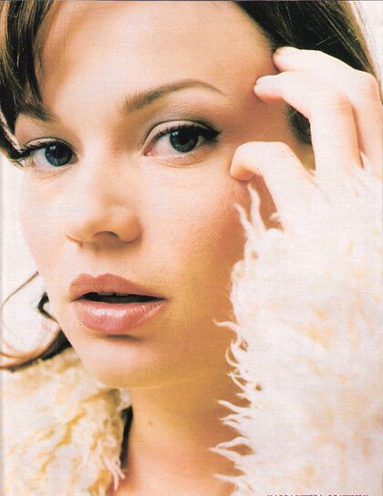 Samantha Mathis nude photo #6