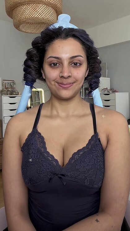 sara deshmukh nude photo #1
