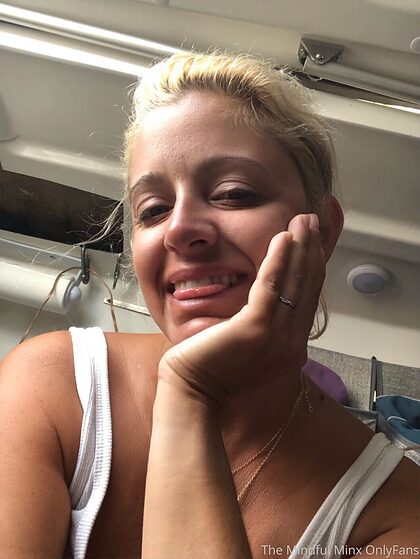 Sarah Valentine The Mindful Minx nude photo #17