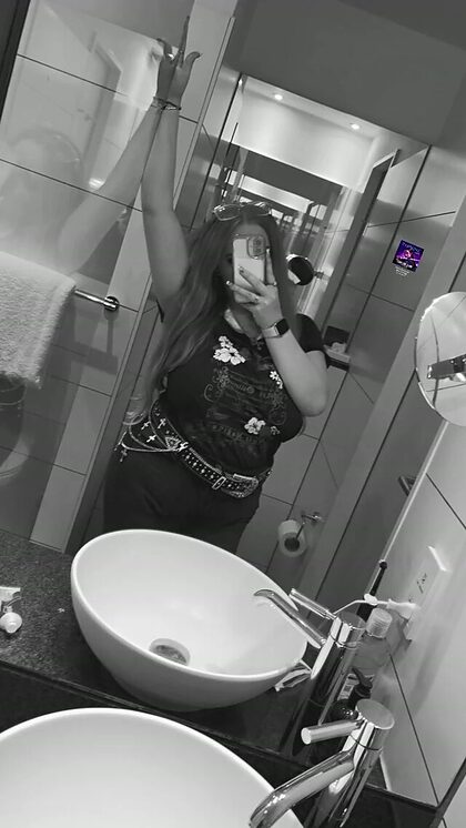 Serena nude photo #48