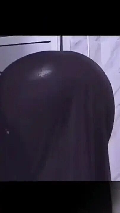 Shihem Hadrouji nude photo #1