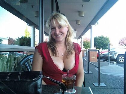 Sitting nude photo #52