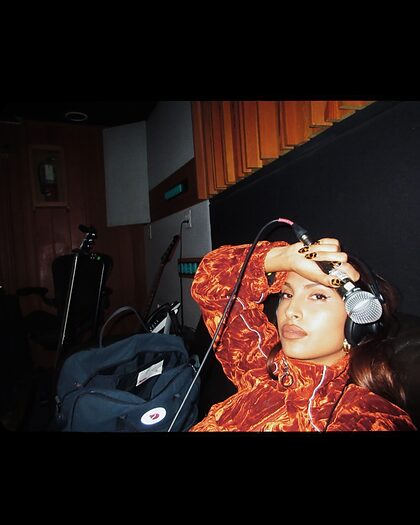 Snoh Aalegra nude photo #5