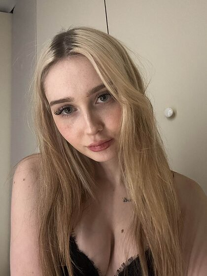 Snuzu nude photo #11