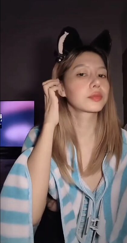 Somoo nude photo #1