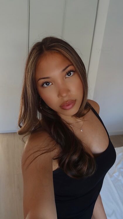 Sophia Wilkinson nude photo #2