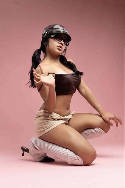 Stephy Petite nude photo #11