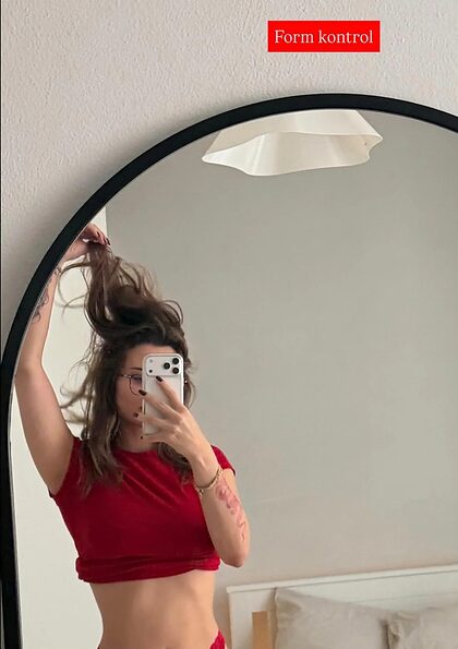 Su Balcı nude photo #69