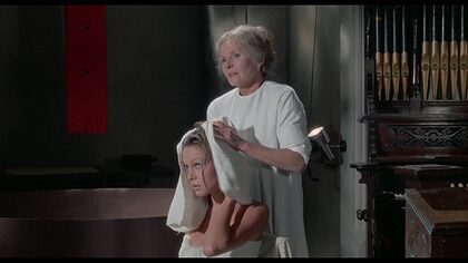Suzanna Leigh nude photo #60