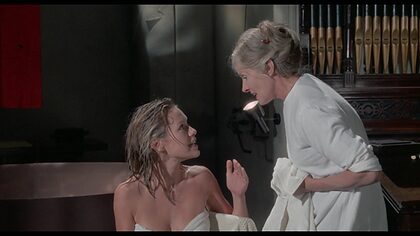 Suzanna Leigh nude photo #62