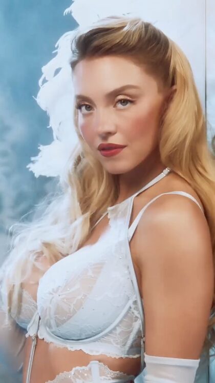 Sydney Sweeney nude photo #852