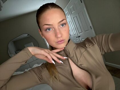 Sydney T nude photo #23