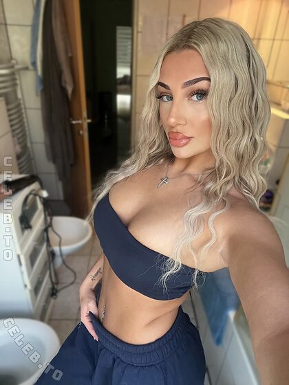 Tara Elaine nude photo #3