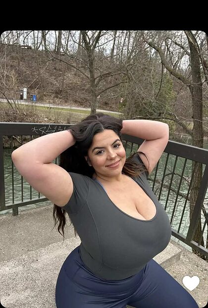 Teniah's tantalizing tatas nude photo #82