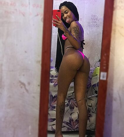 thalyne Silva nude photo #6