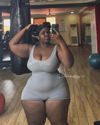 Thickshody nude photo #2