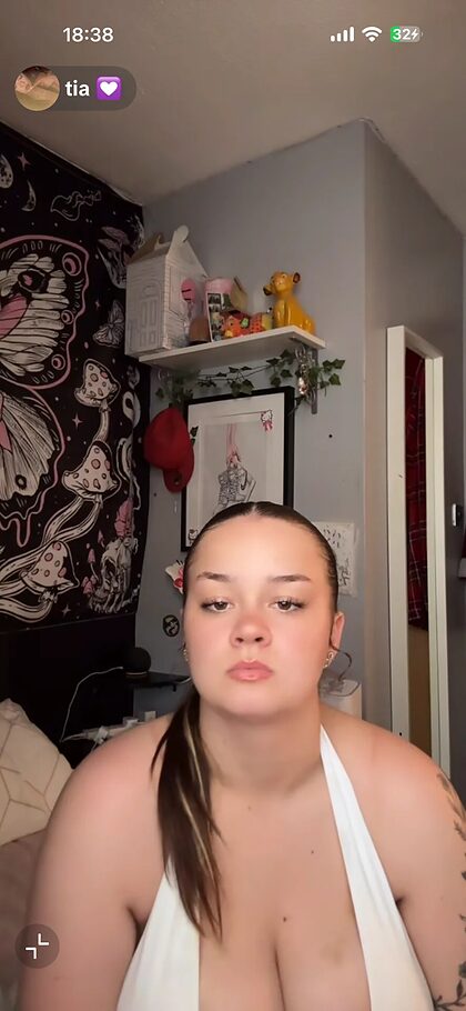 Tia nude photo #52