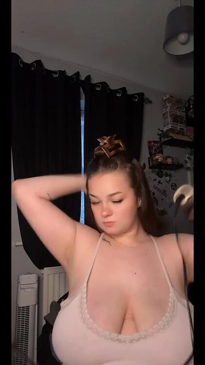 Tia nude photo #56
