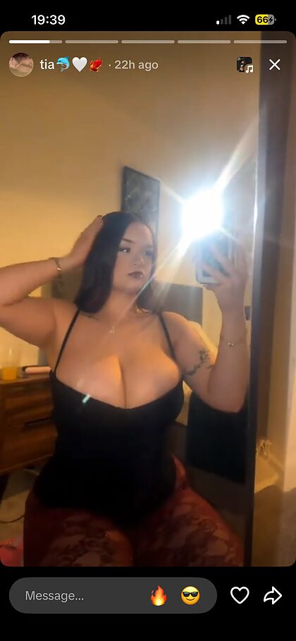 Tia nude photo #60