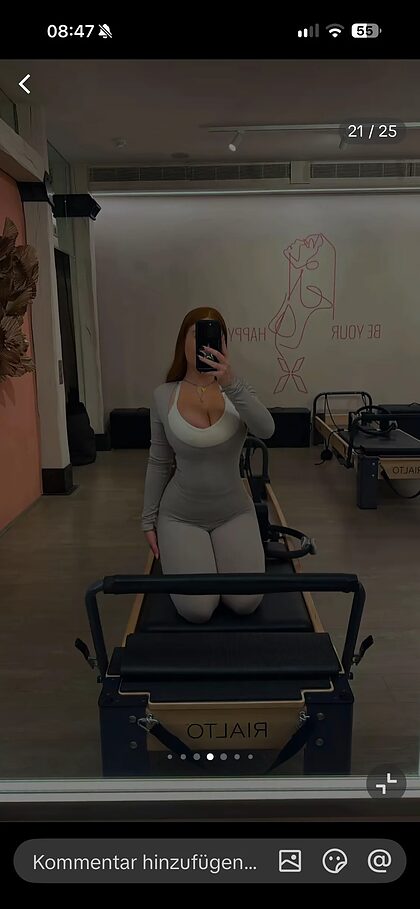 TikToker nude photo #39
